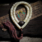 Tibetansk Yakokseben 108 Perler Mala Bønne Armbånd til Mænd Håndspilbar Tibetansk Stil Yakoksehorn Ben Mala Perler Armbånd Vintage 108 Perler Buddhistisk Rosenkrans Håndledsarmring Mænds Meditations Håndholdte Bønneperler