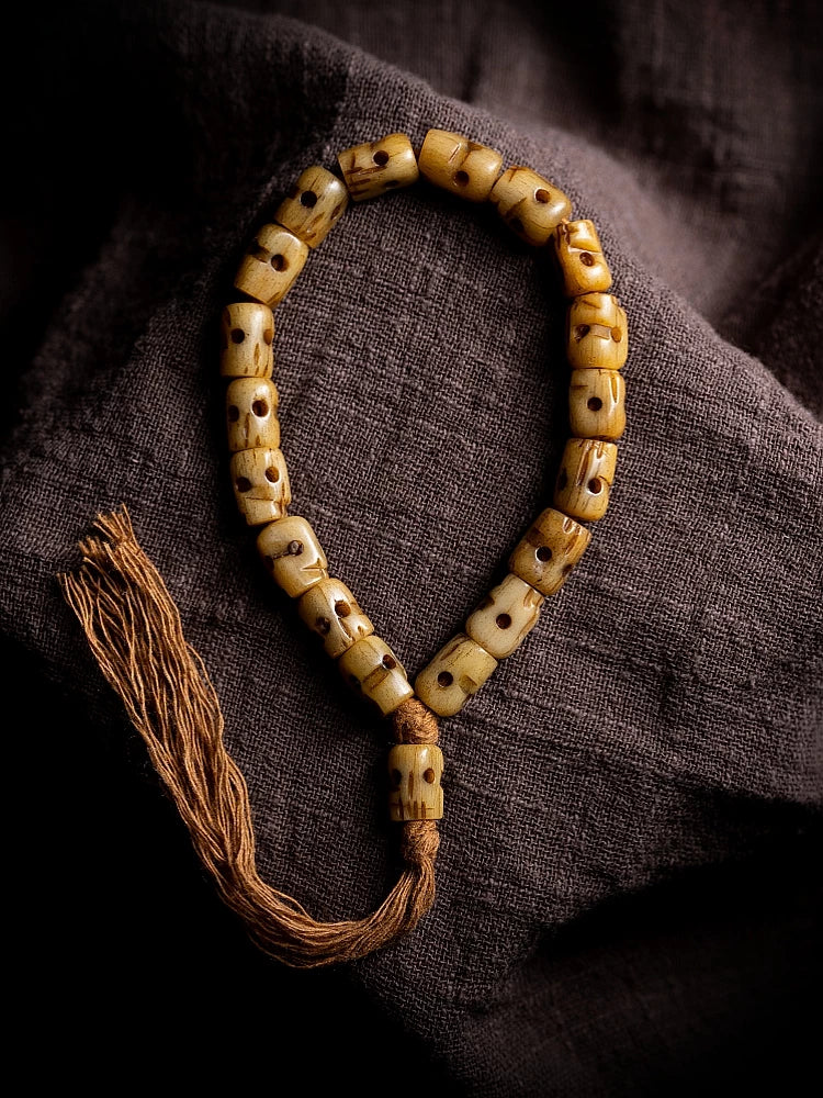 Håndskåret Citipati Kranie Perle Mala Armbånd Med Kvast Naturlig Aldret Yakben Vintage Tibetansk Buddhistisk Bedearmbånd Håndleds Mala Autentisk Håndlavet Beskyttelses Amulet Armbånd