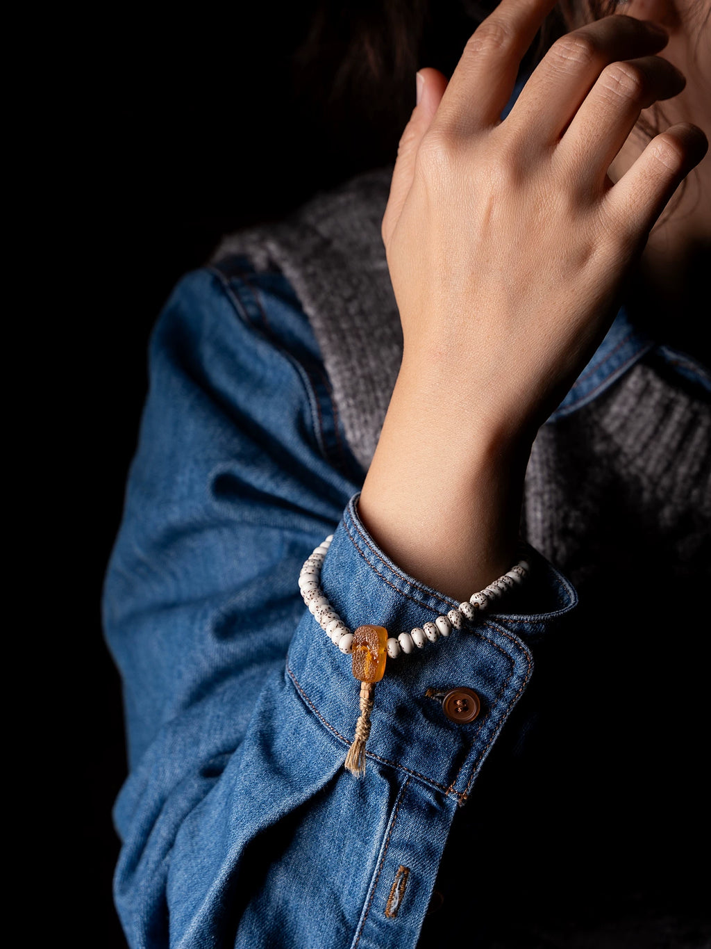 Miniature Star-Moon Bodhi Bracelet Single Loop Large Blank Space Sandalwood Beads Wrist Bracelet Handcrafted Natural Buddhist Prayer Mala Beads Mini Star-Moon Bodhi Single Circle Bracelet for Daily Wear Meditation