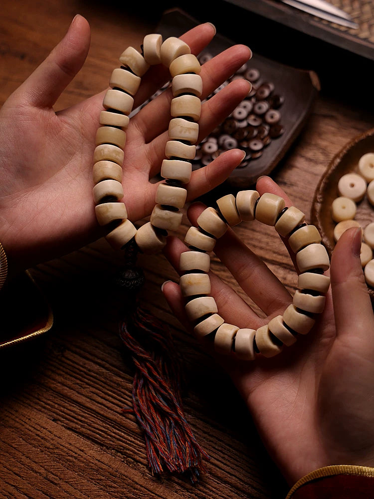 Tibetan Style Yak Bone Mala Beads Bracelet Irregular Shape Single Strand Hand String for Men and Women Tibetan Yak Bone Prayer Beads Bracelet for Hand Polishing Meditation Jewelry