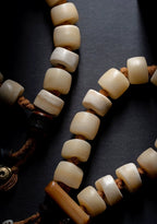 Natural Primitive Tibetan Style Yak Bone Prayer Beads Single Loop Wrist Bracelet for Men Authentic Tibetan Yak Bone Buddhist Meditation Beads Bracelet