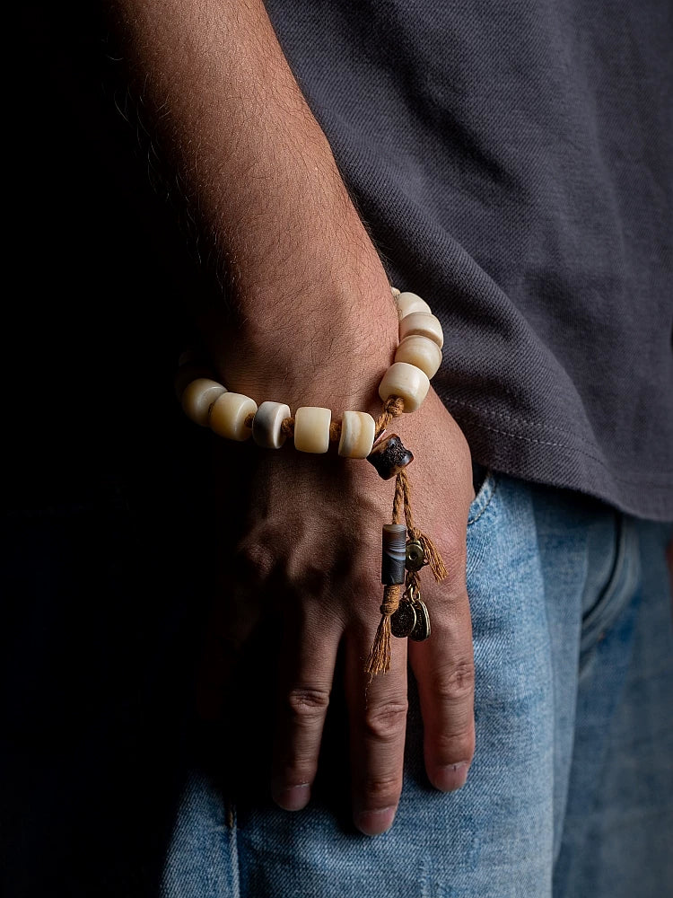 Natural Primitive Tibetan Style Yak Bone Prayer Beads Single Loop Wrist Bracelet for Men Authentic Tibetan Yak Bone Buddhist Meditation Beads Bracelet