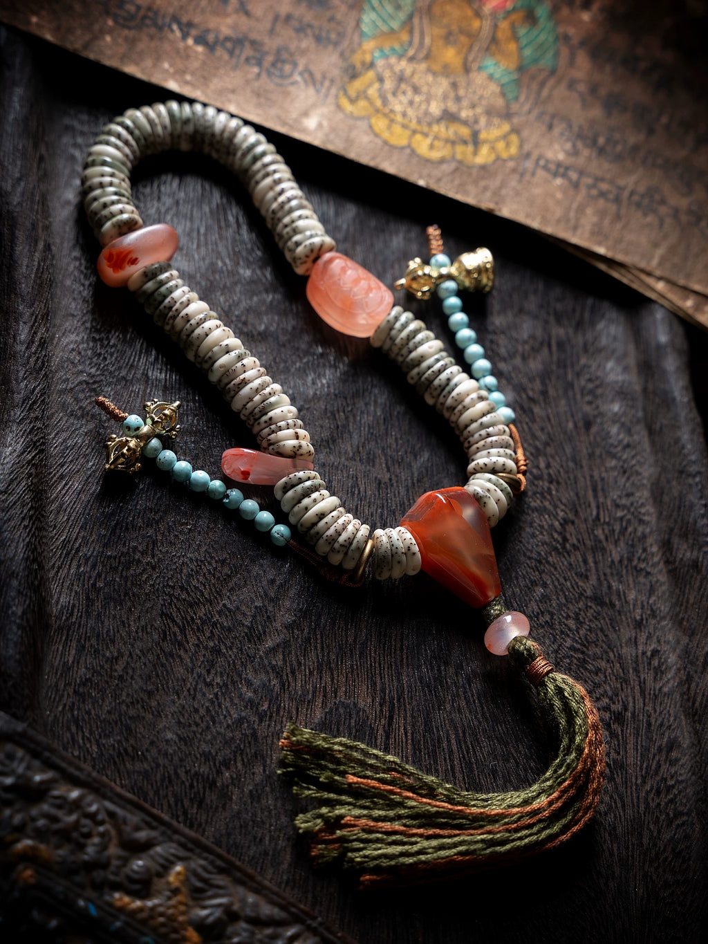 Tibetan Style Design Loach Back Star-Moon Bodhi Hand String Beaded Accessory Slant Cut Strand Bracelet Handmade Ethnic Jewelry for Men and Women Daily Wear and Meditation