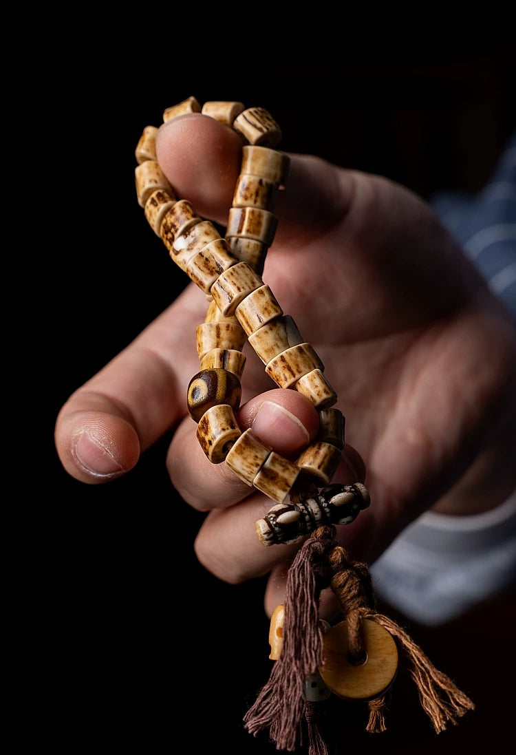 Handmade Tibetan Style Braided Rope Single Circle Bracelet Natural Antler Tip Yak Bone Ethnic Tibetan Cultural Jewelry for Daily Wear and Collection