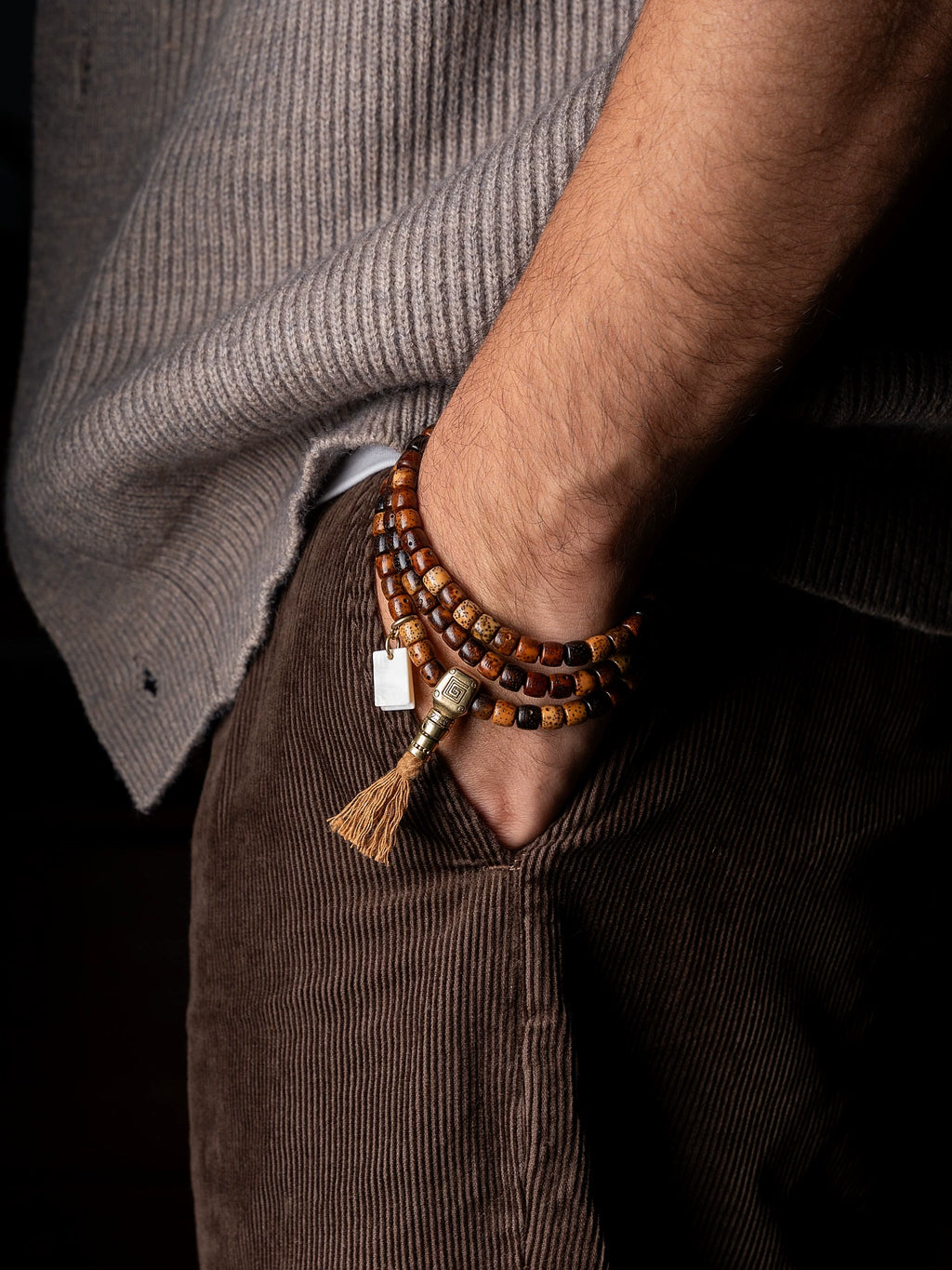 108 Beads Aged Star-Moon Bodhi Seeds Mala Beads Bracelet Hand String Tibetan Buddhist Meditation Prayer Rosary Wrist Bracelet for Hand Playing Collection Jewelry