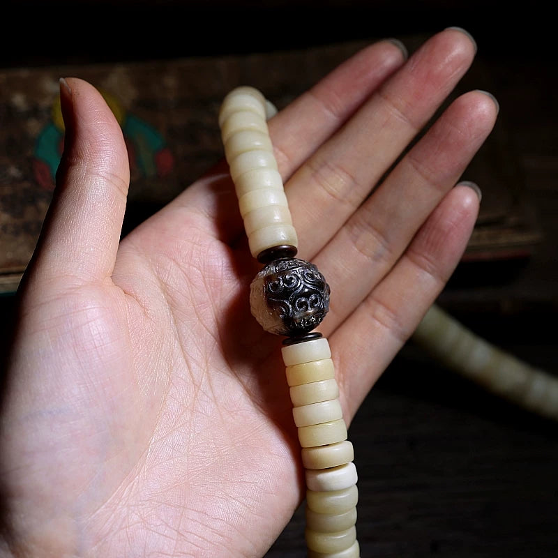 Tibetansk Yakokseben 108 Perler Mala Bønne Armbånd til Mænd Håndspilbar Tibetansk Stil Yakoksehorn Ben Mala Perler Armbånd Vintage 108 Perler Buddhistisk Rosenkrans Håndledsarmring Mænds Meditations Håndholdte Bønneperler
