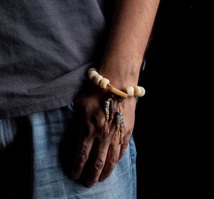 Natural Primitive Tibetan Style Yak Bone Prayer Beads Single Loop Wrist Bracelet for Men Authentic Tibetan Yak Bone Buddhist Meditation Beads Bracelet