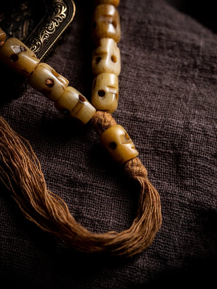 Håndskåret Citipati Kranie Perle Mala Armbånd Med Kvast Naturlig Aldret Yakben Vintage Tibetansk Buddhistisk Bedearmbånd Håndleds Mala Autentisk Håndlavet Beskyttelses Amulet Armbånd